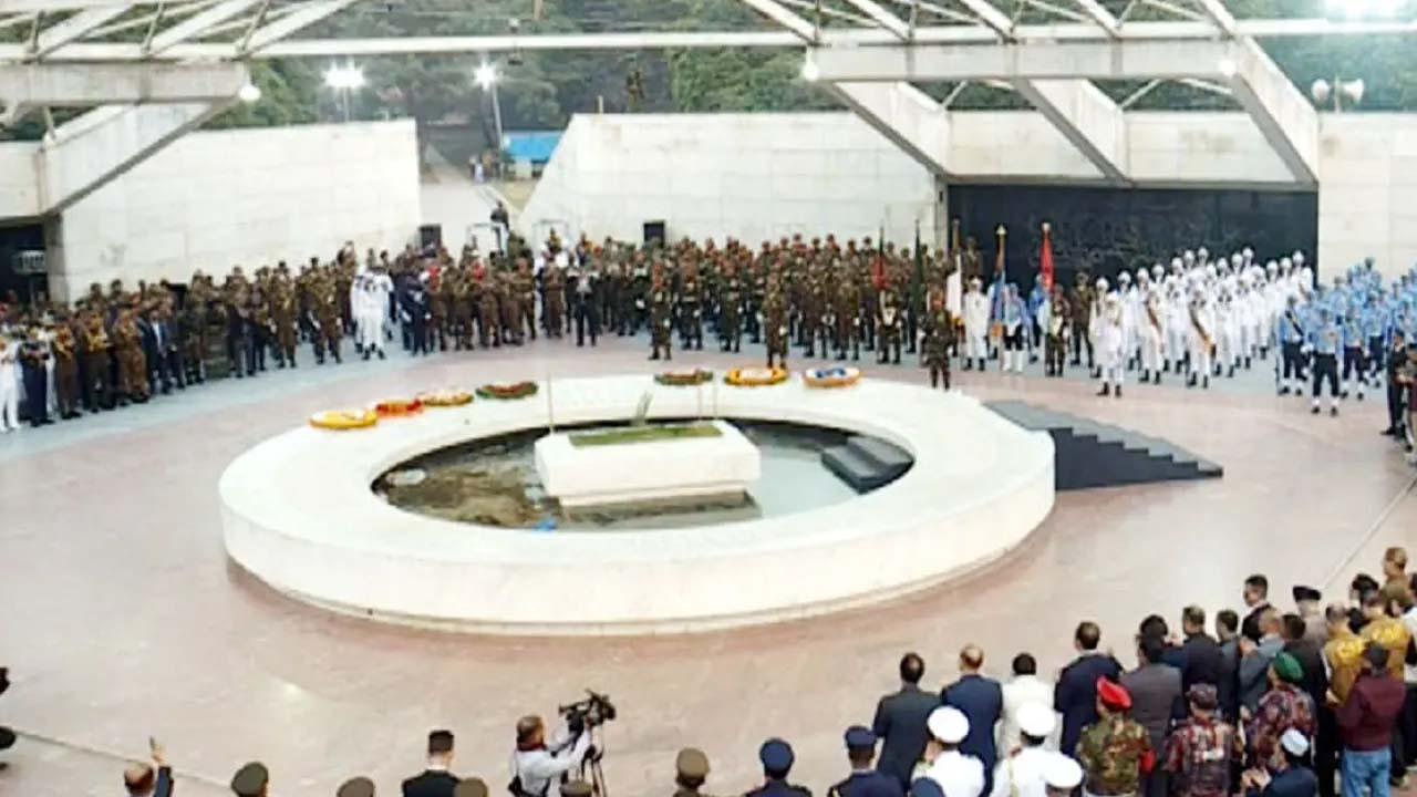খালেদা জিয়াকে সশস্ত্র বাহিনীর গার্ড অব অনার প্রদান | সংগৃহীত