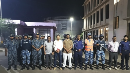 সরকারি ডিপোতে মিলেছে অবৈধ তেলের মজুত